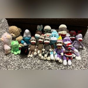 Large (17) bundle of stuffies: ty beanie babies. Ganz.